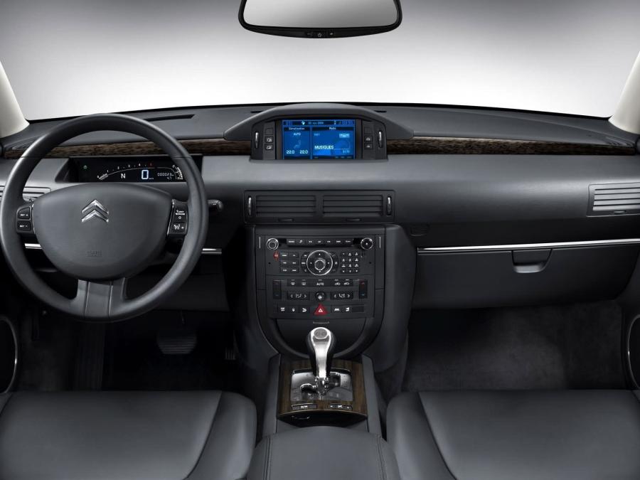  Citroen C6 2006 года  (фото 19 из 227)